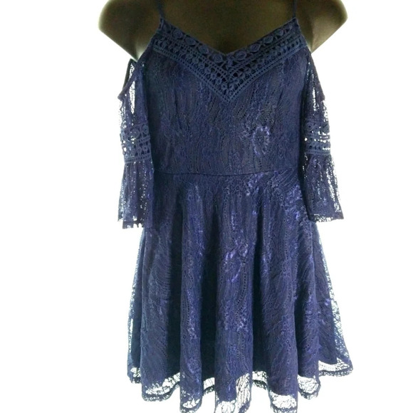 Lacey Cold Shoulder Dress EUC - Picture 9 of 11